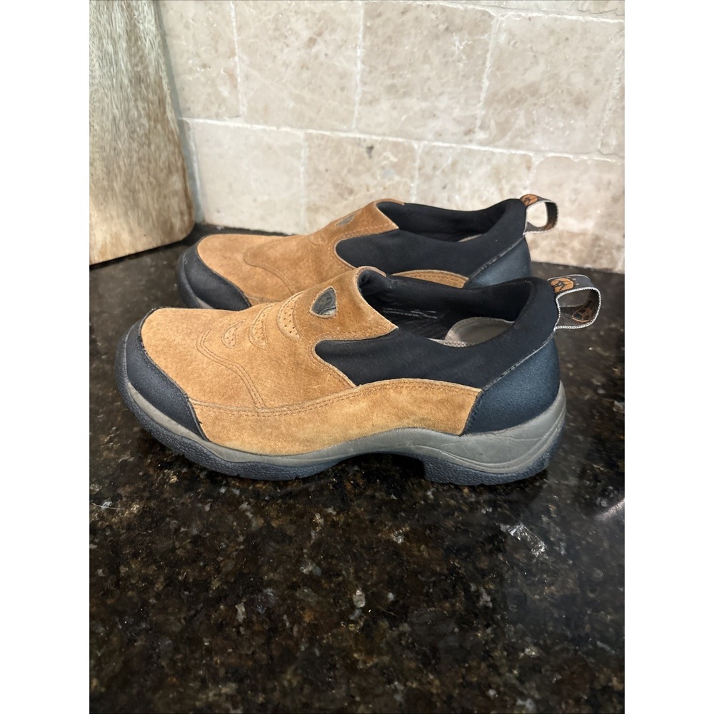 ARIAT BARN SHOES UNISEX SIZE 7B STYLE 70422 LEATHER UPPER SLIP